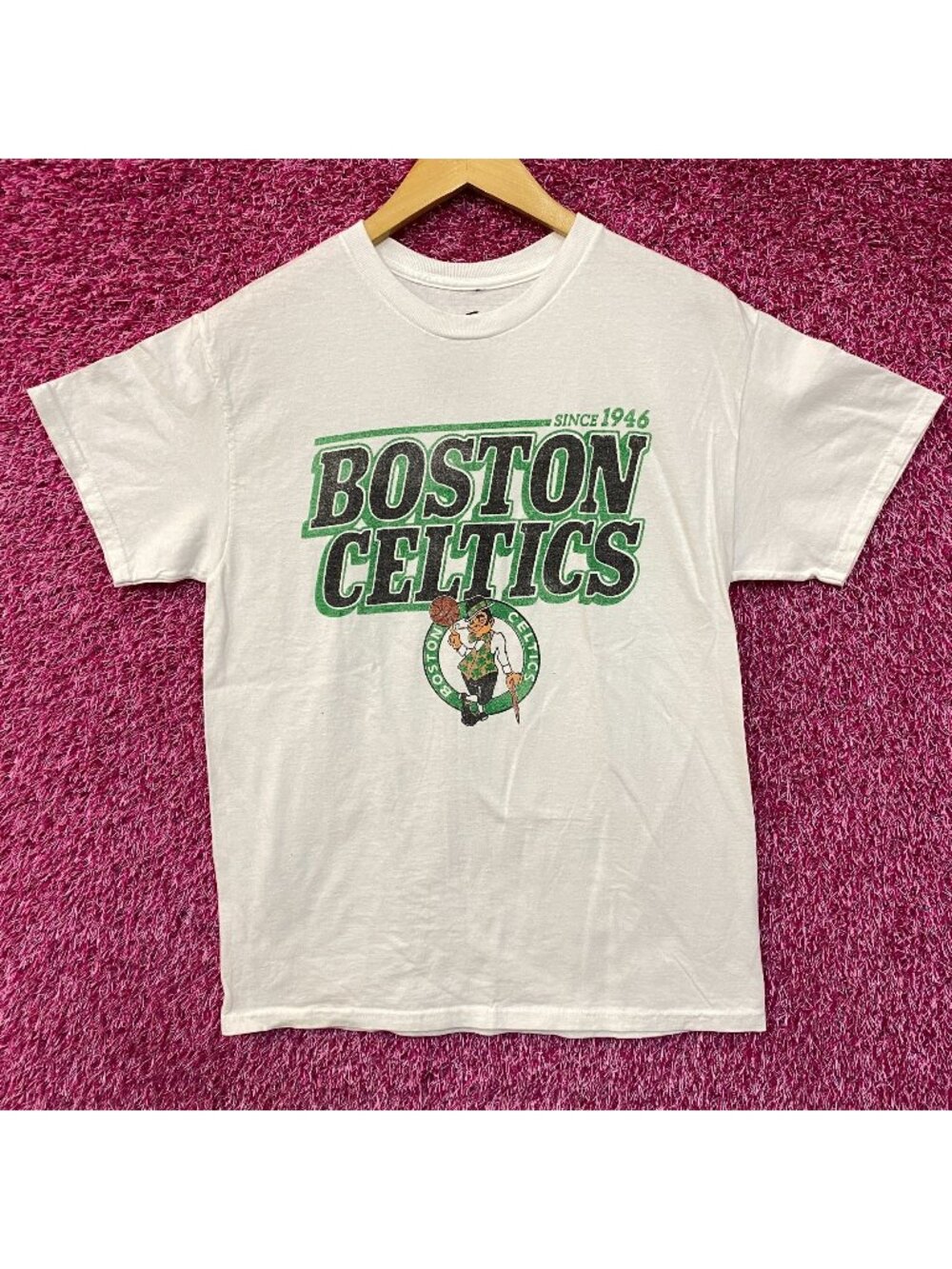 Junk Food Clothing Boston Celtic Lucky The Leprechaun T-Shirt Small